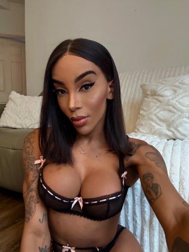 Escort trans Esther Brazilian Xxl à Nîmes