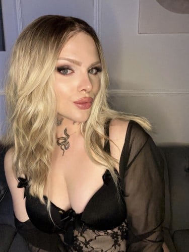Escort trans Lenora Online à Brest