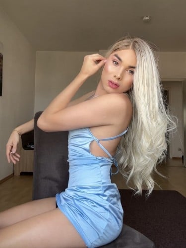 Escort trans Barbie Kim à Avignon