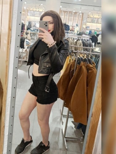 Escort trans Alyosha à Orléans